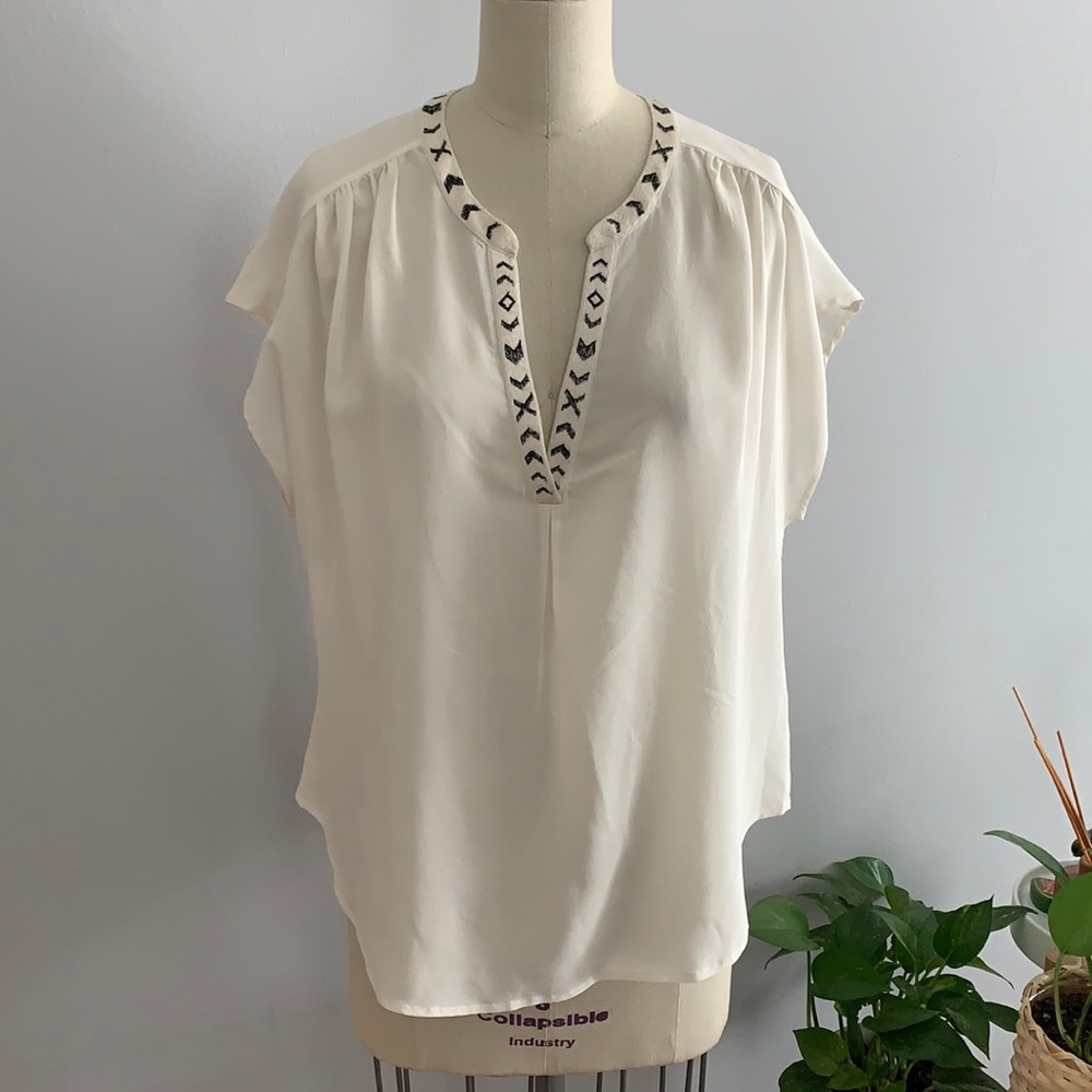 Joie off white silk blouse short sleeve